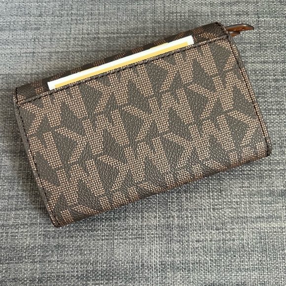 NWT MICHAEL KORS LEATHER JET SET CHARM MEDIUM 2 IN 1 WALLET - Picture 9 of 9